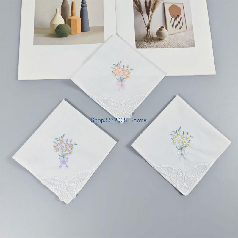 Mouchoir en coton brodé fleurs - Monogrammed Handkerchief avis et prix